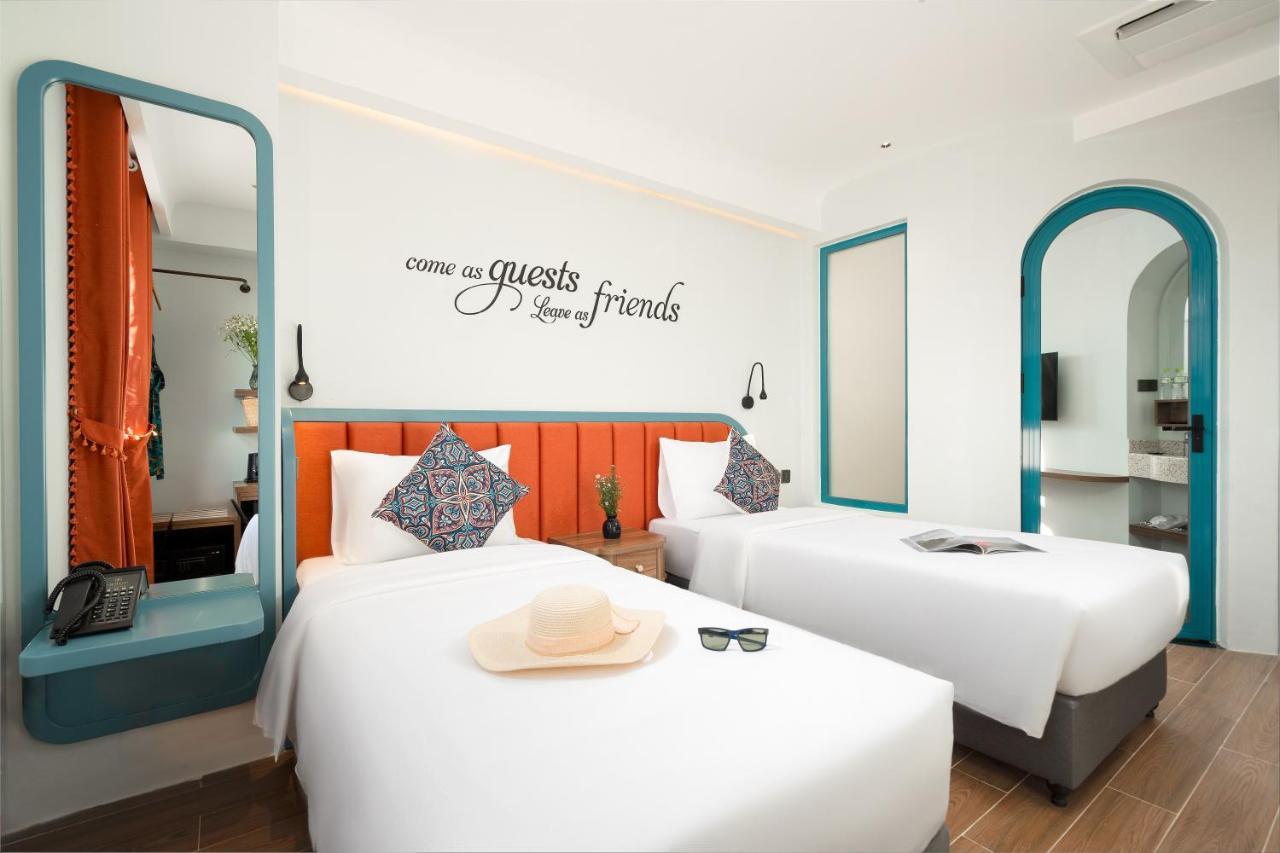 Pavillon Boutique Hotel & Apartment Nha Trang Esterno foto
