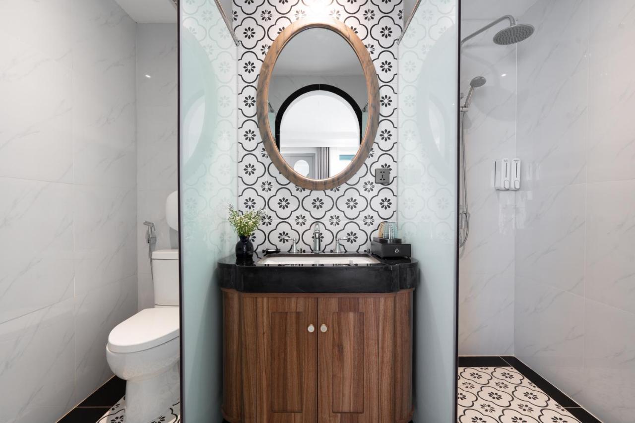 Pavillon Boutique Hotel & Apartment Nha Trang Esterno foto